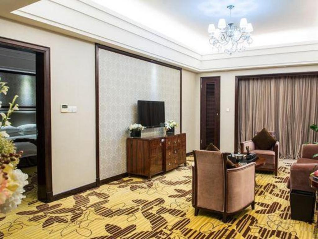 Country Garden Phoenix Hotel Maoming Dış mekan fotoğraf