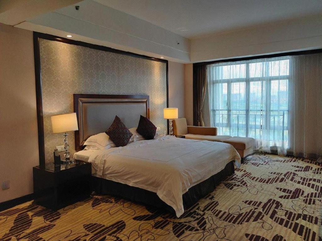 Country Garden Phoenix Hotel Maoming Dış mekan fotoğraf